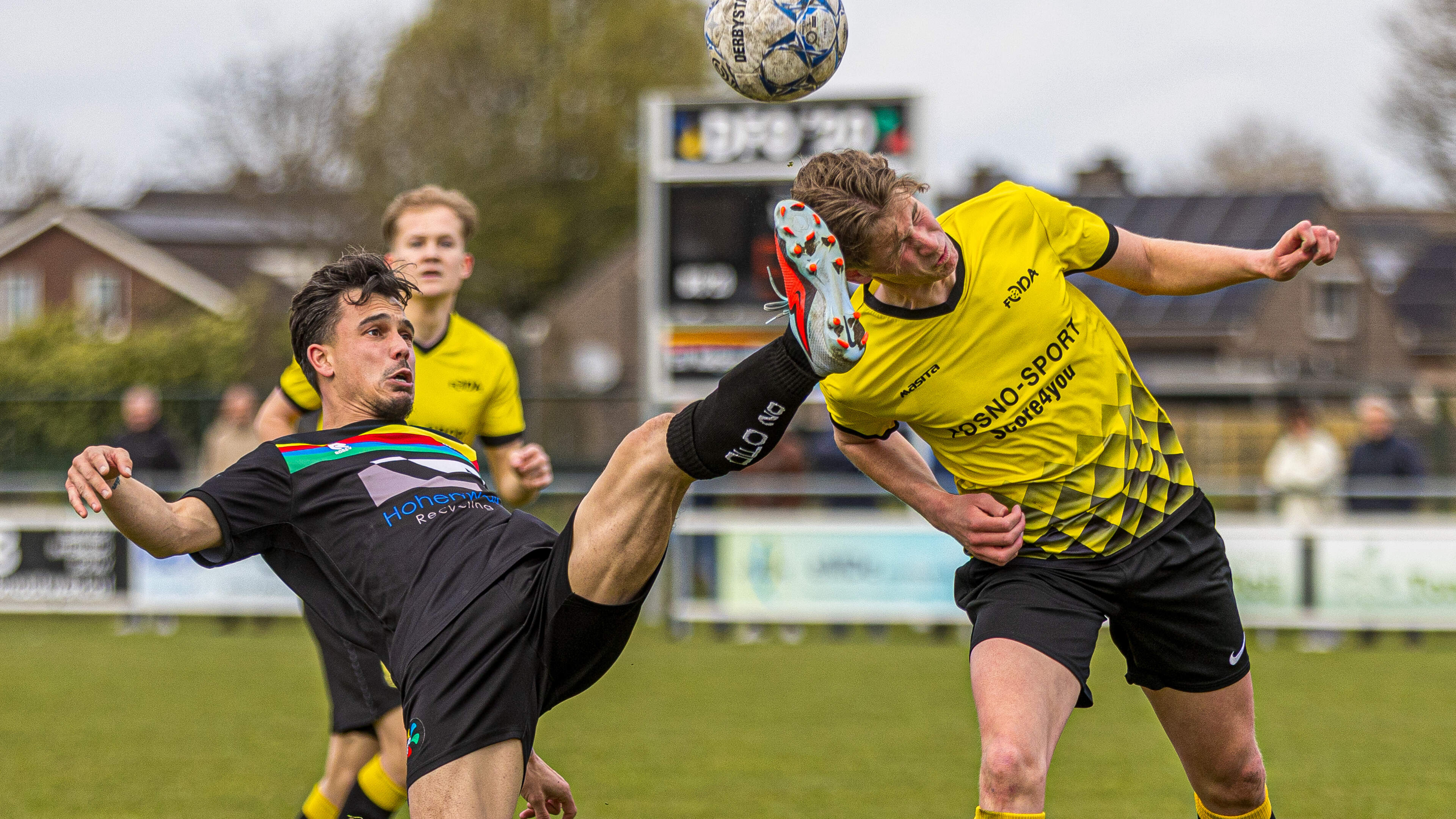DFO’20 houdt promotiedroom levend na uitschakeling FC Geleen-Zuid: ‘We moeten nog een keer alles lat
